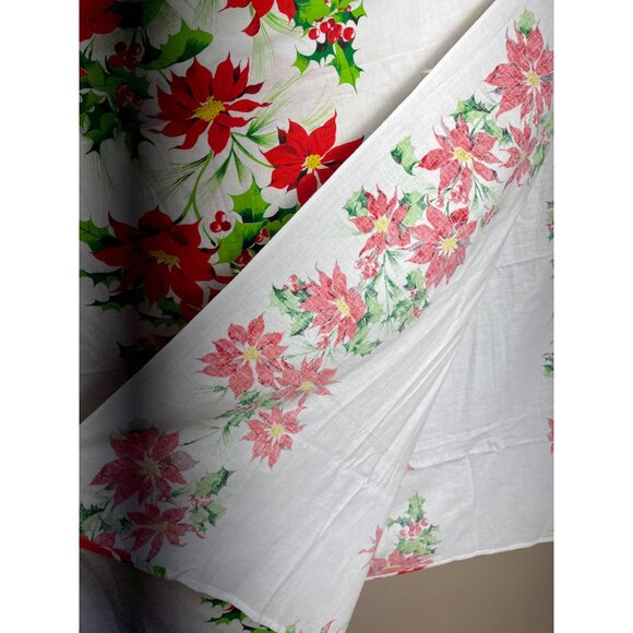Holiday Tablecloth White Cotton Poinsettia 87x51" Christmas Dining Festive Decor - Picture 9 of 10